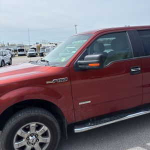 FORD F-150 XLT - 2