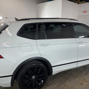 VOLKSWAGEN TIGUAN SE R-LINE BLACK - 9