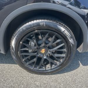 2016 Porsche CAYENNE S — миниатюра 18