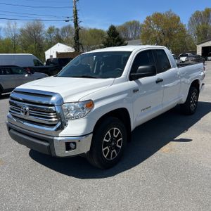 TOYOTA TUNDRA SR5 - 1