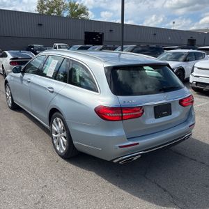 MERCEDES-BENZ E-CLASS - 5