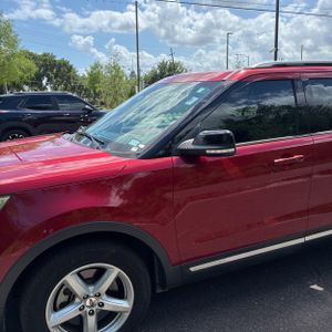 FORD EXPLORER XLT - 2