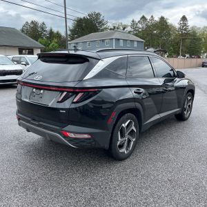 HYUNDAI TUCSON LIMITED - 8