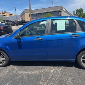 FORD FOCUS SE - 4