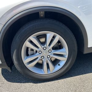 صورة مصغرة 17 لـ 2023 Acura MDX SH-AWD