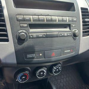 2010 Mitsubishi OUTLANDER ES thumbnail 62
