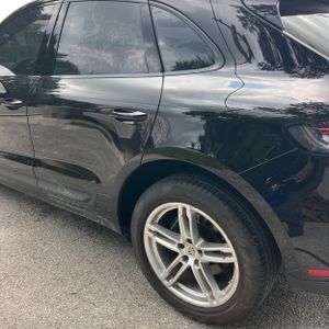 2023 Porsche MACAN photo 6