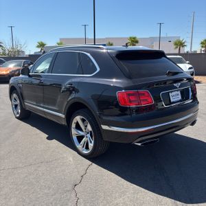 2017 Bentley BENTAYGA BASE — фото 5