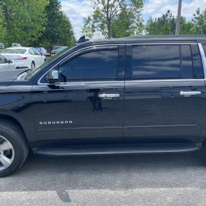CHEVROLET SUBURBAN - 4