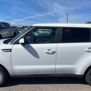 KIA SOUL BASE - 4