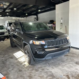 2018 JEEP GRAND CHEROKEE LAREDO — фото 10