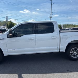 FORD F-150 LARIAT - 4