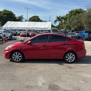 2013 Hyundai ACCENT GLS — фото 3