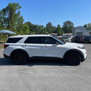 FORD EXPLORER ST - 10