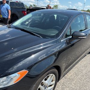 FORD FUSION SE - 2