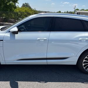 AUDI E-TRON QUATTRO PRESTIGE - 4