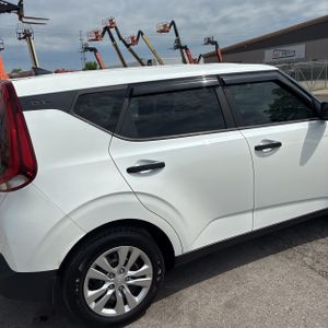 KIA SOUL LX - 9