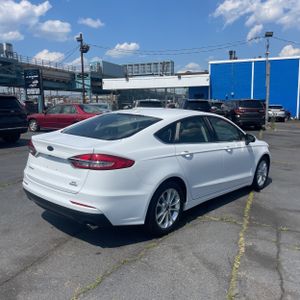 FORD FUSION SE - 8
