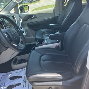 2024 Chrysler PACIFICA TOURING L — миниатюра 32