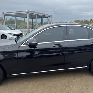 MERCEDES-BENZ C-CLASS - 4