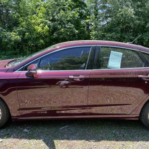 FORD FUSION SE - 4