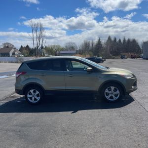 FORD ESCAPE SE - 10