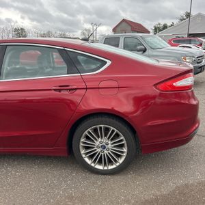 FORD FUSION SE - 6
