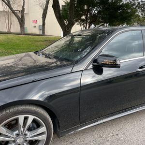 MERCEDES-BENZ E-CLASS - 2