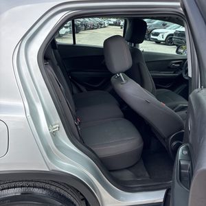 2019 Chevrolet TRAX LS thumbnail 34