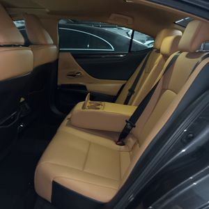 صورة مصغرة 29 لـ 2023 Lexus ES 350 BASE