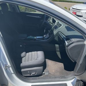 صورة مصغرة 32 لـ 2015 FORD FUSION SE