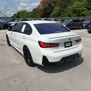 صورة 5 لـ 2025 BMW 330I