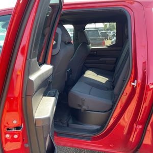 صورة مصغرة 34 لـ 2025 Toyota TACOMA SR5