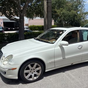 صورة 2 لـ 2007 Mercedes-BENZ E-CLASS
