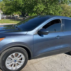 FORD ESCAPE SE - 2