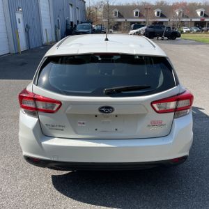 SUBARU IMPREZA 2.0I - 7