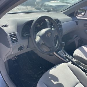 2010 Toyota COROLLA LE — миниатюра 36