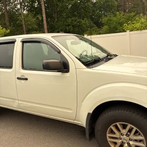 2017 Nissan FRONTIER SV thumbnail 13