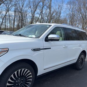 LINCOLN NAVIGATOR BLACK LABEL - 2