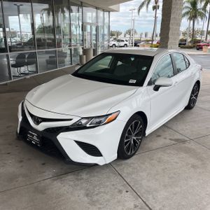 TOYOTA CAMRY - 1