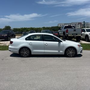 صورة 10 لـ 2016 Volkswagen JETTA 1.8T SPORT