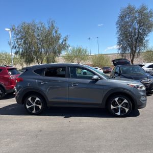 HYUNDAI TUCSON SPORT - 10