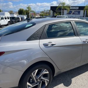 HYUNDAI ELANTRA HYBRID SEL SPORT - 9