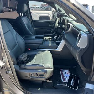 صورة 33 لـ 2023 Toyota SEQUOIA PLATINUM