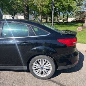 FORD FOCUS TITANIUM - 6