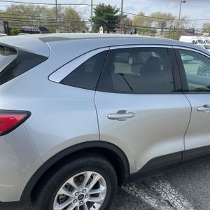 FORD ESCAPE SE - 9