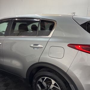 KIA SPORTAGE LX - 6