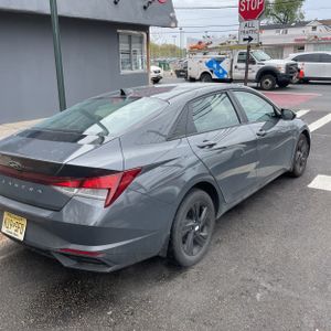 HYUNDAI ELANTRA SEL - 7