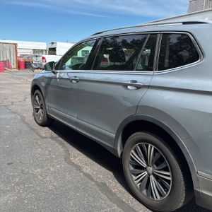 Volkswagen Tiguan SEL - 5