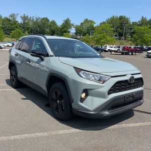 2021 Toyota RAV4 XLE — миниатюра 12